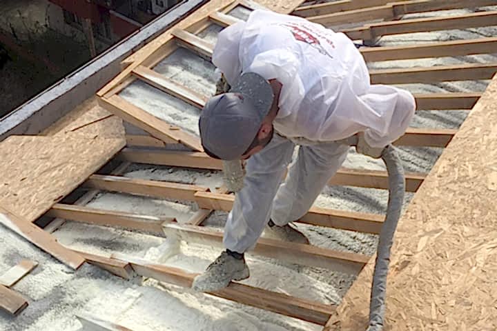 Mertek Arası Poli̇üretan Köpük Uygulaması