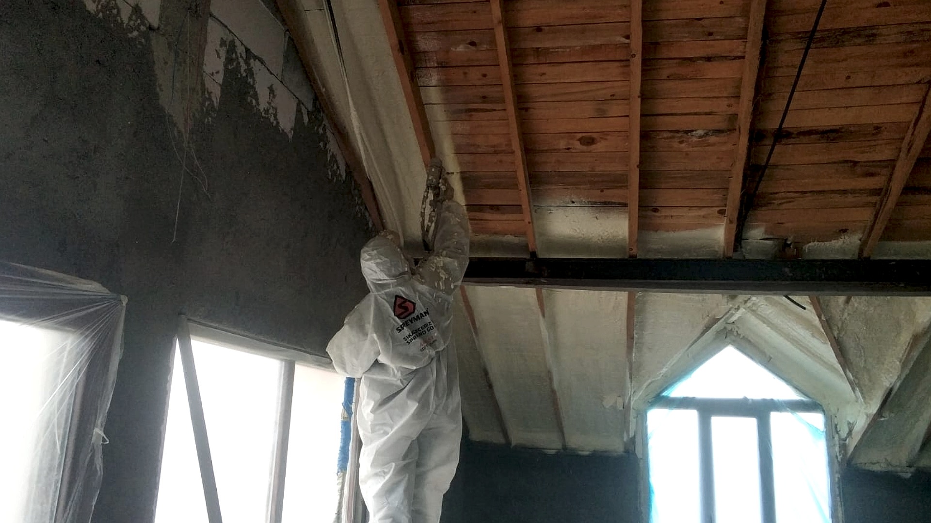 Spreyman Poliüretan Evinizi Güçlendirir